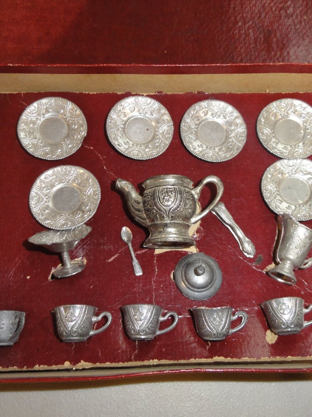 Antique Miniature Metal Child's 18 Peice Tea Set